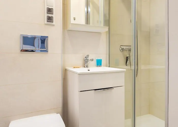 Peaceful Retreat By Bookinghost