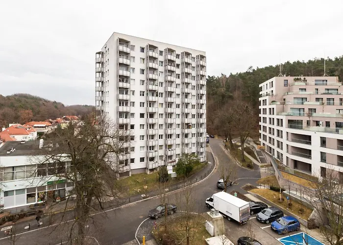 Peaceful Retreat By Bookinghost